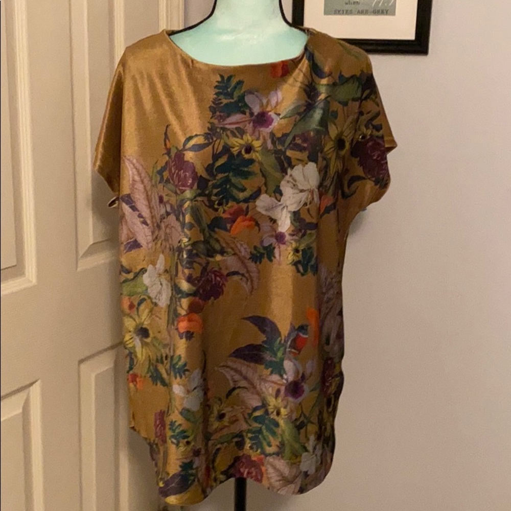 NWT Next velvety feel floral top
